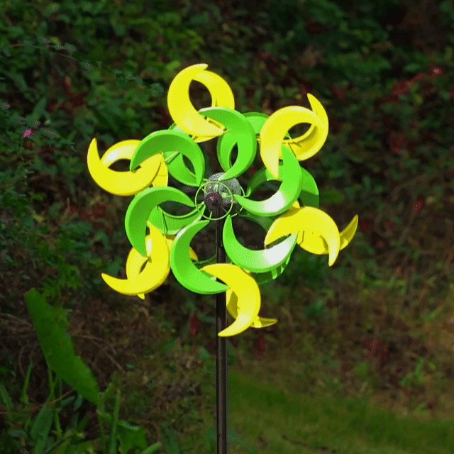 Verdant Moon Solar Wind Spinner