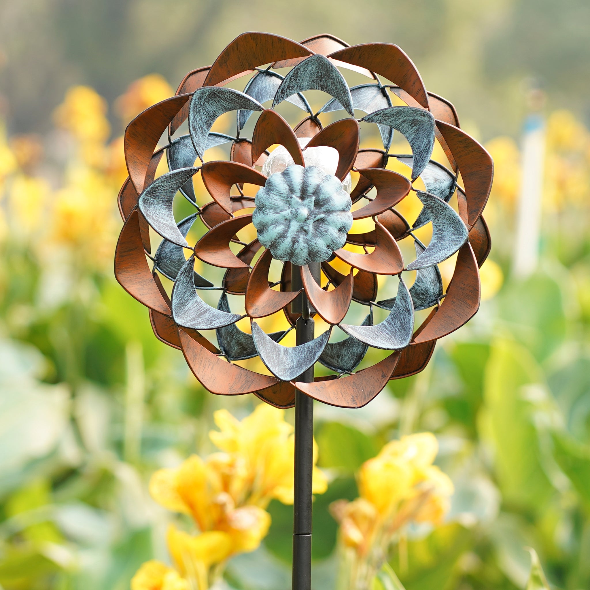 Garden Decor Small Metal Retro Flower Wind Spinner with