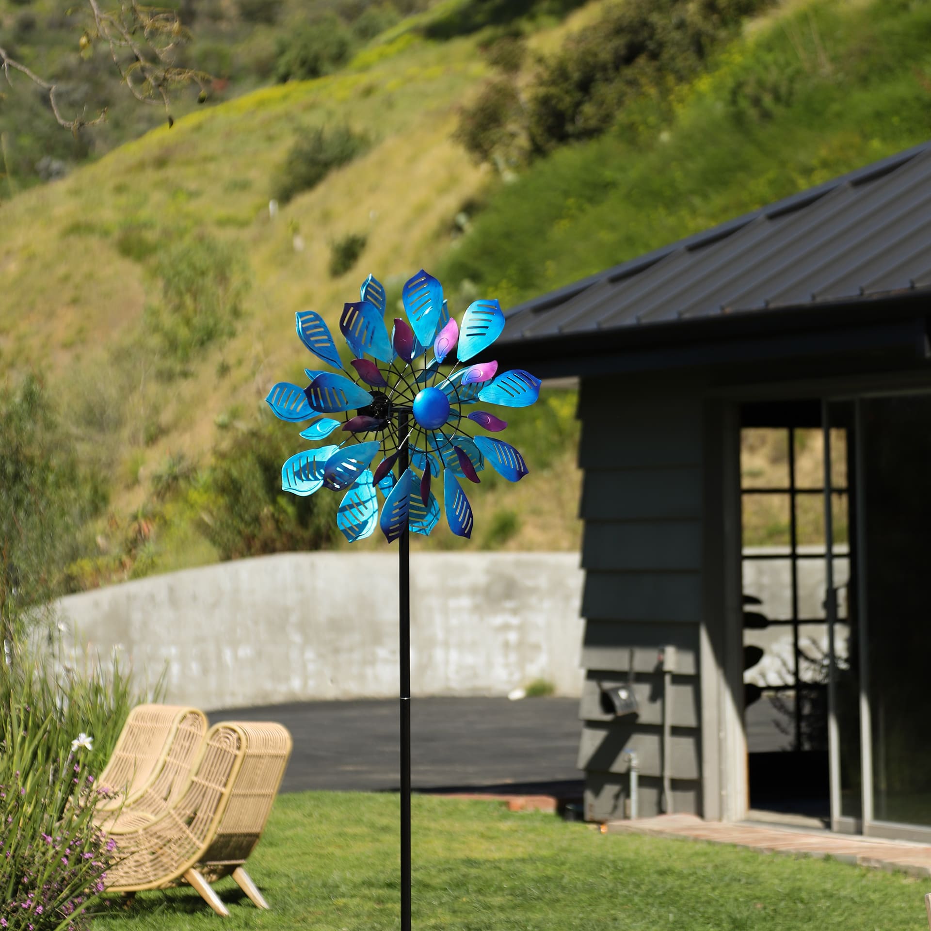 Metal Peacock Feather Garden Wind Spinner 
